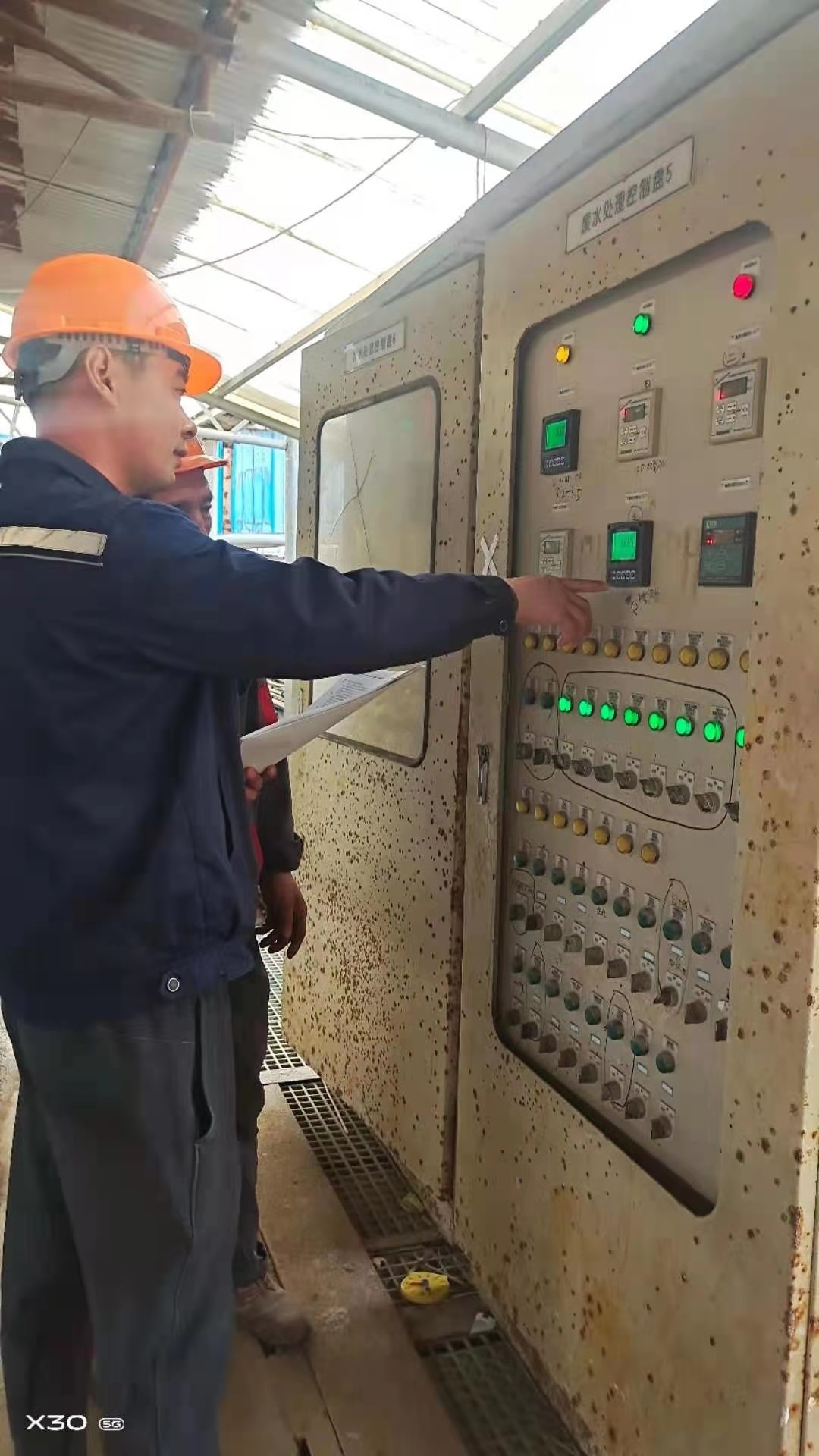 春节“不打烊”：致敬坚守岗位的你们！